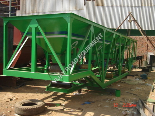 Four Bin Feeder Unit - M.S. Plates, Variable Speed DC Motors | Precise Feeding, Independent Control, Load Cell Weigher