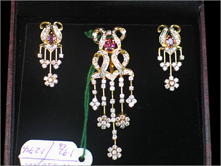 Diamond Pendant Sets