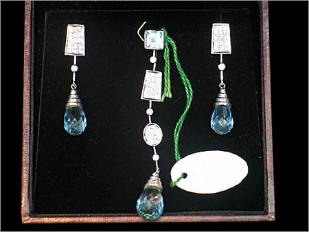 Diamond Pendant Sets
