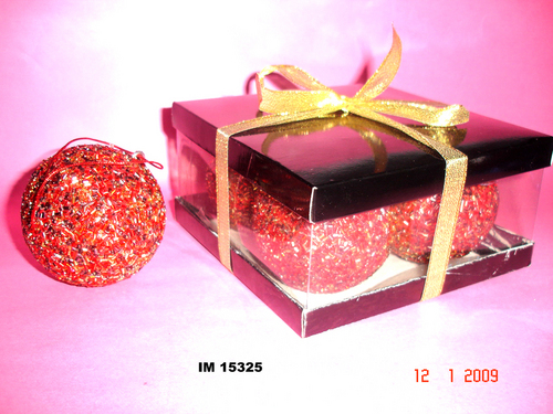 X MAS DECORATIONS