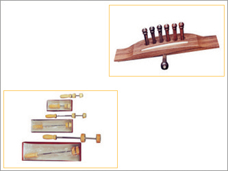 THE GLUING CLAMPS