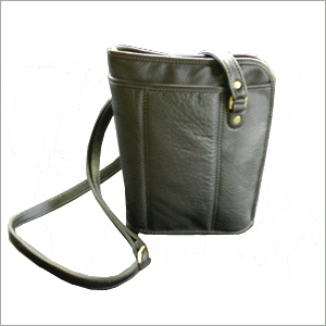 Side Line Hand Bag