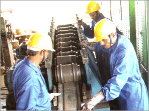 Scaffolding & Pipes - Steel, Varying Dimensions, Reliable & Durable | High Quality, Cost-effective, Versatile, Safe, Customizable, Efficient