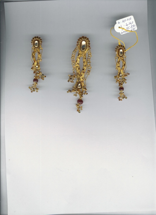 Antique pendent set