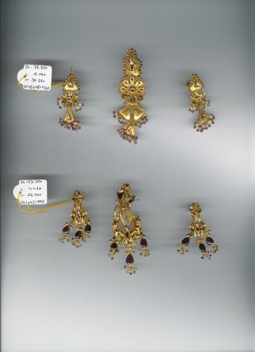 Designer Gold Pendent Set