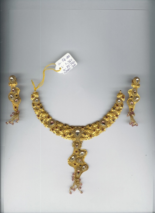 Antique necklace set