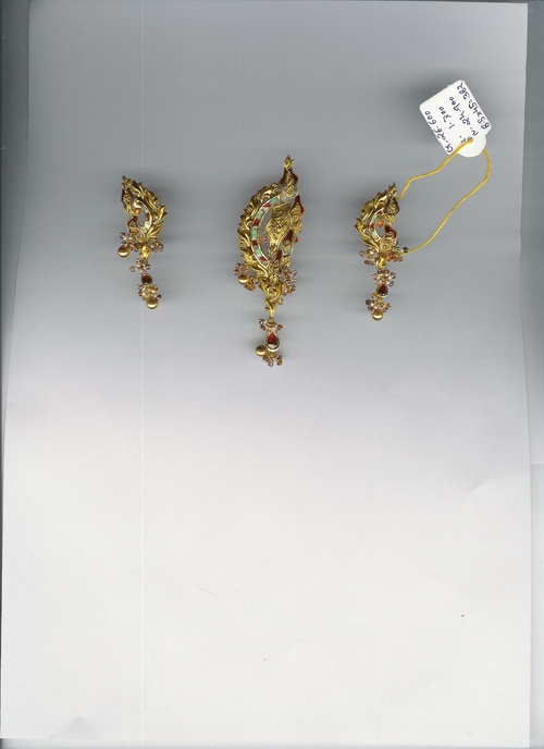 Designer gold pendent