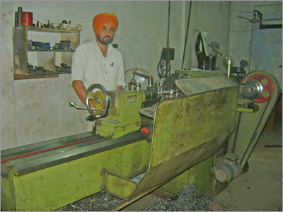 WORKING UNIT