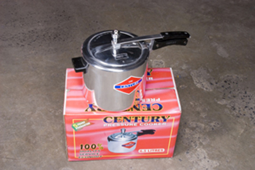 Aluminium Pressure Cooker (8 Litre Capacity)