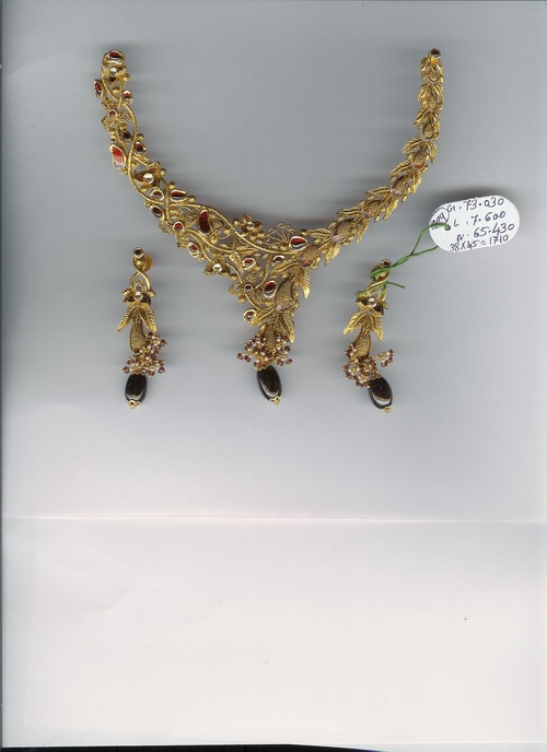 Antique balck necklace