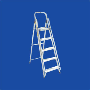 SELF SUPPORTING WIDE STEPS LADDER