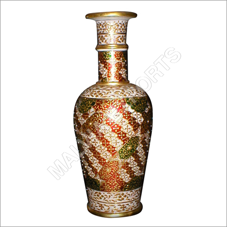 Marble Vase with real peals