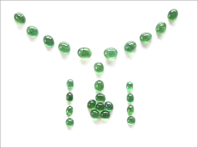 Emerald Cabochoins Necklaces 
