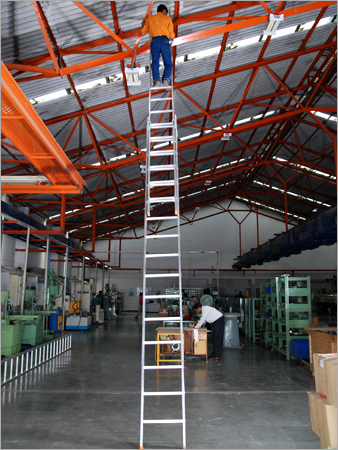 Single Straight Ladder