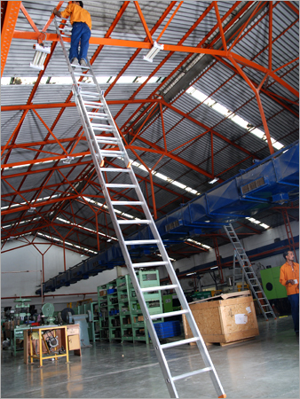 Aluminum extension ladders