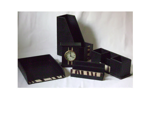 Desktop Set