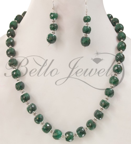 Handmade Single Strand Emerald Beaded Necklace
