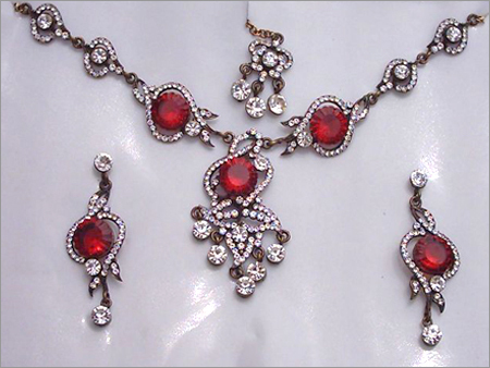 Imitation Necklace Set