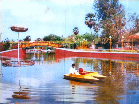 Sporty 2 Seater Pedal Boat