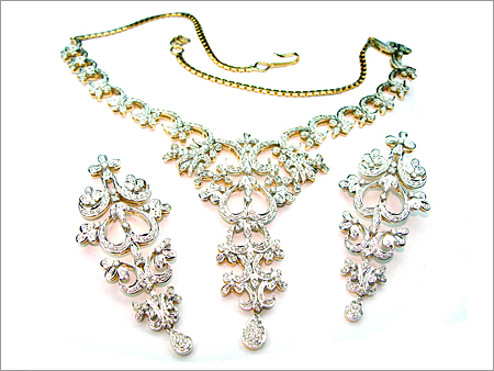 Exclusive Diamond Necklace Set