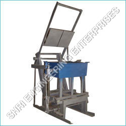 Industrial Concrete Block Maker Machine - 900-1200 Kg Weight, 380-440V Voltage | Automatic Operation, Robust Design, Minimal Maintenance