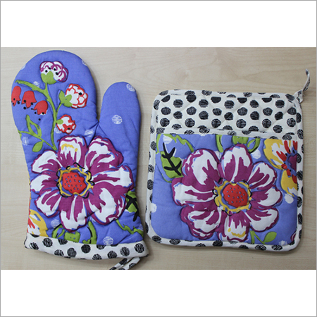 Designer Oven Mitts By RED ROSES INTERNATIONAL