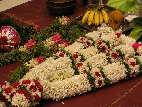 Garland For Marriage - Fresh Seasonal Flower Garland, White, Variable Length, Handcrafted, Bulk Exports