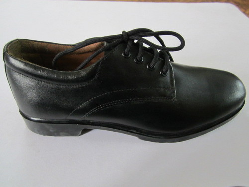 Safety Shoes - Color: Black