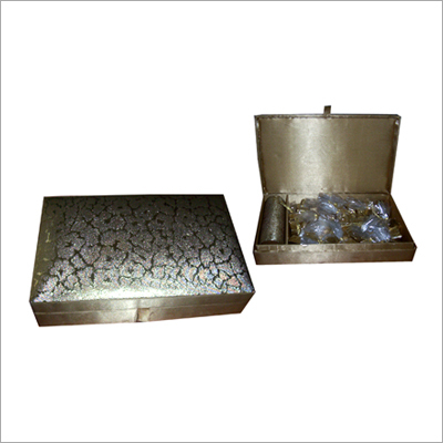 B/ 18/ C/ 125<br> Chocolates with Gold Pillar