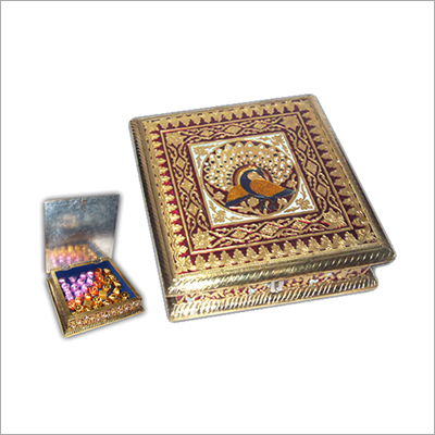 CHM- 115<br>Metal Box Available in Golden / Silvr