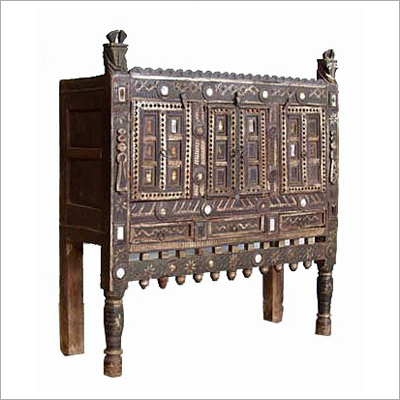 Wooden Damchiya Chest