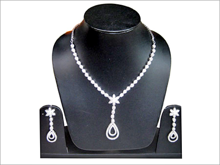 Hanging Necklace Set