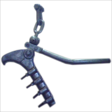 Tension Clamp Horn Holder Type 132 KV