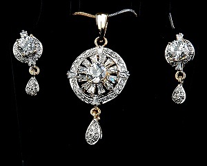 Ladies Designer Necklace