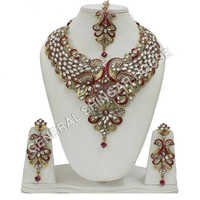कृत्रिम आभूषण सेट