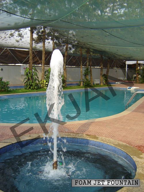 White Foam Jet Fountain