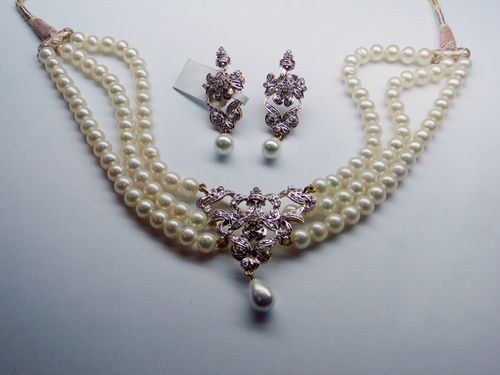 Pearl Necklace Set