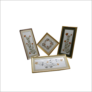 Floral Wall Pics with Fiber & Wood