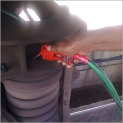 Gadget For Carrigage Dash Pot Oil Filling