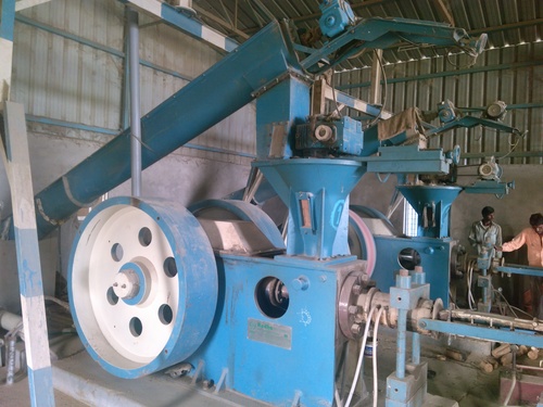 Biomass Briquetting Machine - 1500Kg/Hr Capacity, 90mm Diameter Cylindrical Briquettes - Eco-Friendly, Suitable for Agro and Forestry Residues