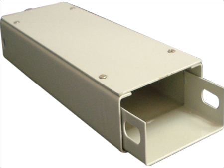 Raceway With Flat Cover