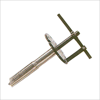 Thermowell with protection tube