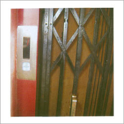 Metalic Doorframe & Collapsile Gate