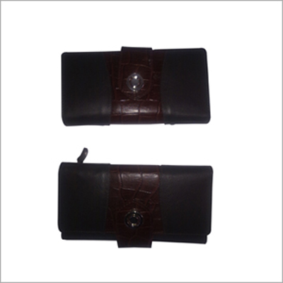 Lady Wallets - Leather 4x7 Inches Brown, Zipper Closure, Multiple Compartments, Stylish Durable Design