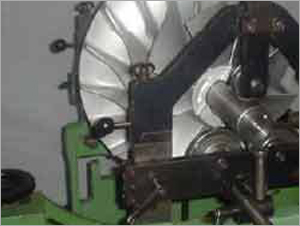 Horizontal Dynamic Balancing Machine