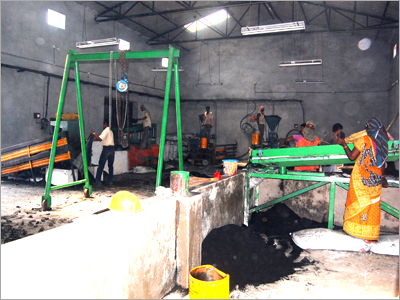 Rubber Crumbs - Recycled Rubber, Various Sizes, Black | Durable, Versatile, Comfortable Surface, Easy Installation