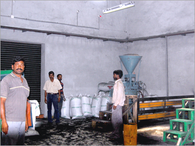 Rubber Powder & Crumb - Rubber, Variable Particle Size, Black | Recycled, Low Moisture, Durable, Customizable Sizes