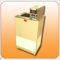 Low Temperature Cryostat Bath