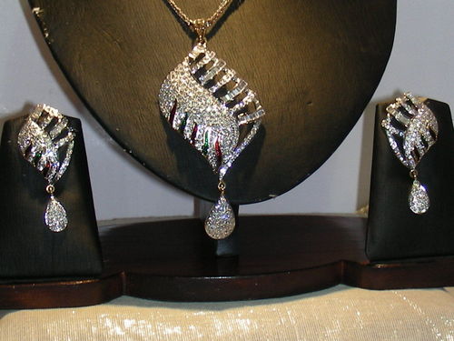 Artificial Pendant Set