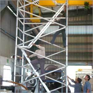 Aluminium Scaffolding With Ladder